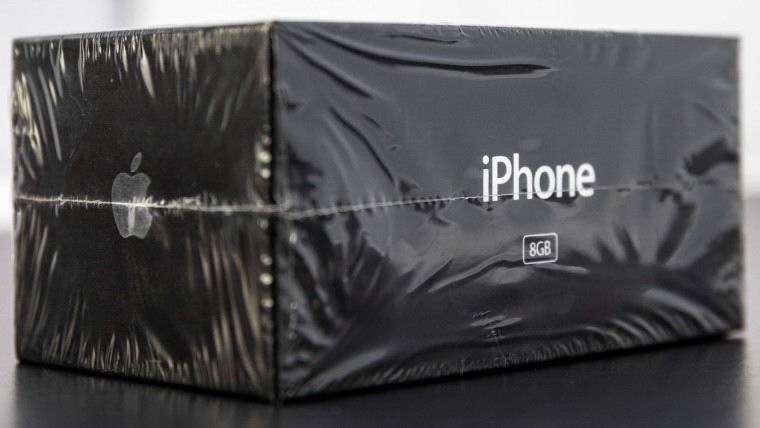 初代全新未拆封iPhone刷新记录：以63000美元拍出