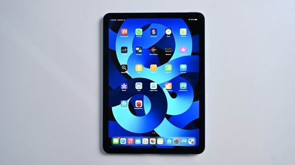 传苹果将于 2024 年初推出 12.9 寸的 iPad Air插图