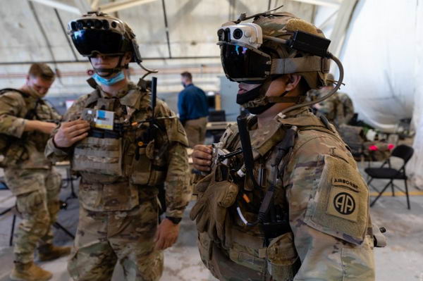 微软将继续为美国陆军开发 HoloLens 混合现实头显