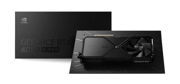 英伟达免费赠送CEO黄仁勋签名版 GeForce RTX 4080 SUPER插图2