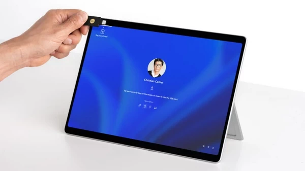 微软发布 Surface Pro 10 for Business：QHD 网络摄像头、5G、防反射屏幕等插图2