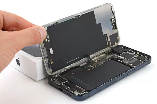 分析师称：iPhone 16 Pro Max 电池将增加 