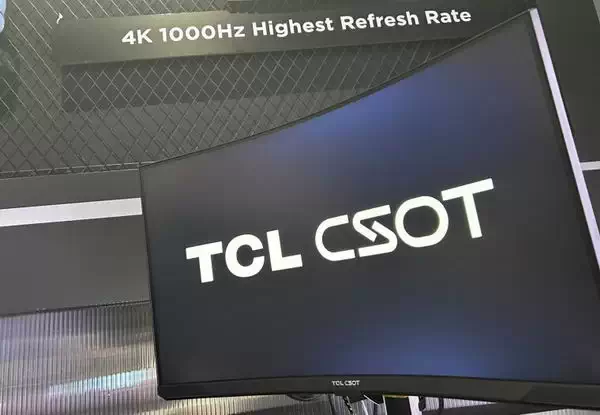 TCL 展示了一款刷新率达 1000Hz 的 4K 显示器